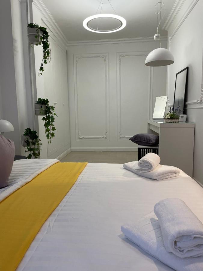 Luxury City Studios Curtea de Argeş Eksteriør billede