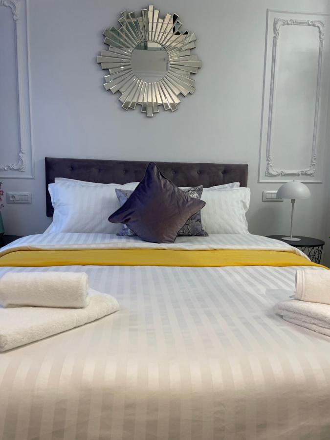 Luxury City Studios Curtea de Argeş Eksteriør billede